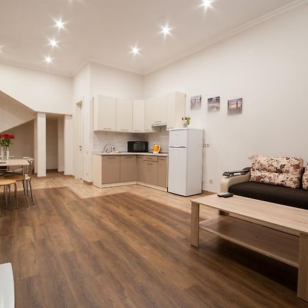 Wonderful Flat On City Center 乌日霍罗德 外观 照片