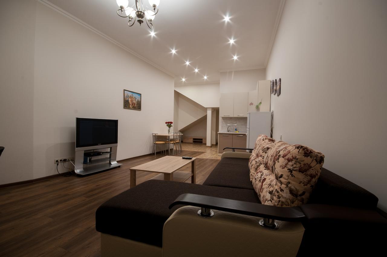 Wonderful Flat On City Center 乌日霍罗德 外观 照片